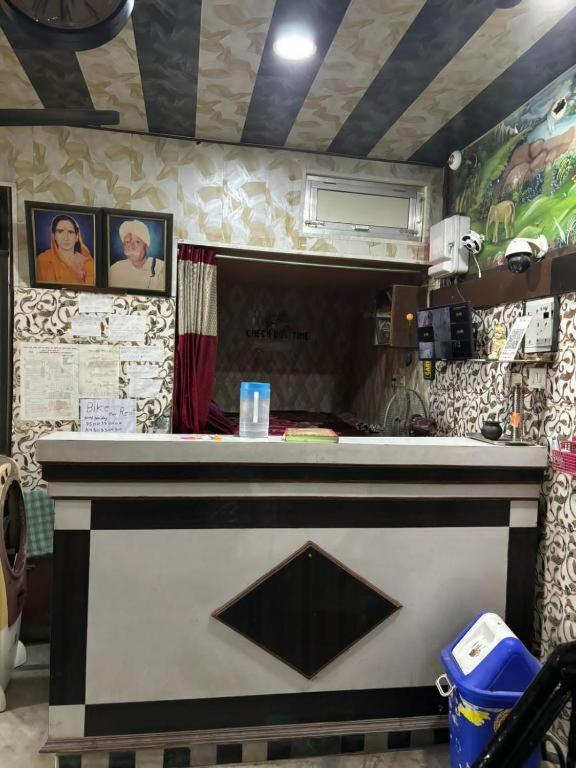 Maatu Shri Comfort Stay-Guest House Mathura Ngoại thất bức ảnh